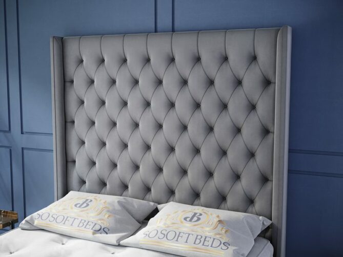 Queen Anne Bed 54" Wingback Chester Chained